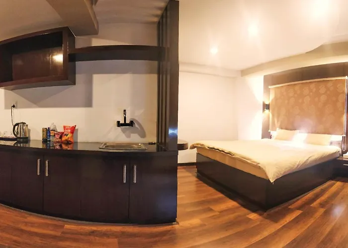 Quays Himalayan Aparthotel 3*